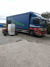 Leveret palle med mobil truck